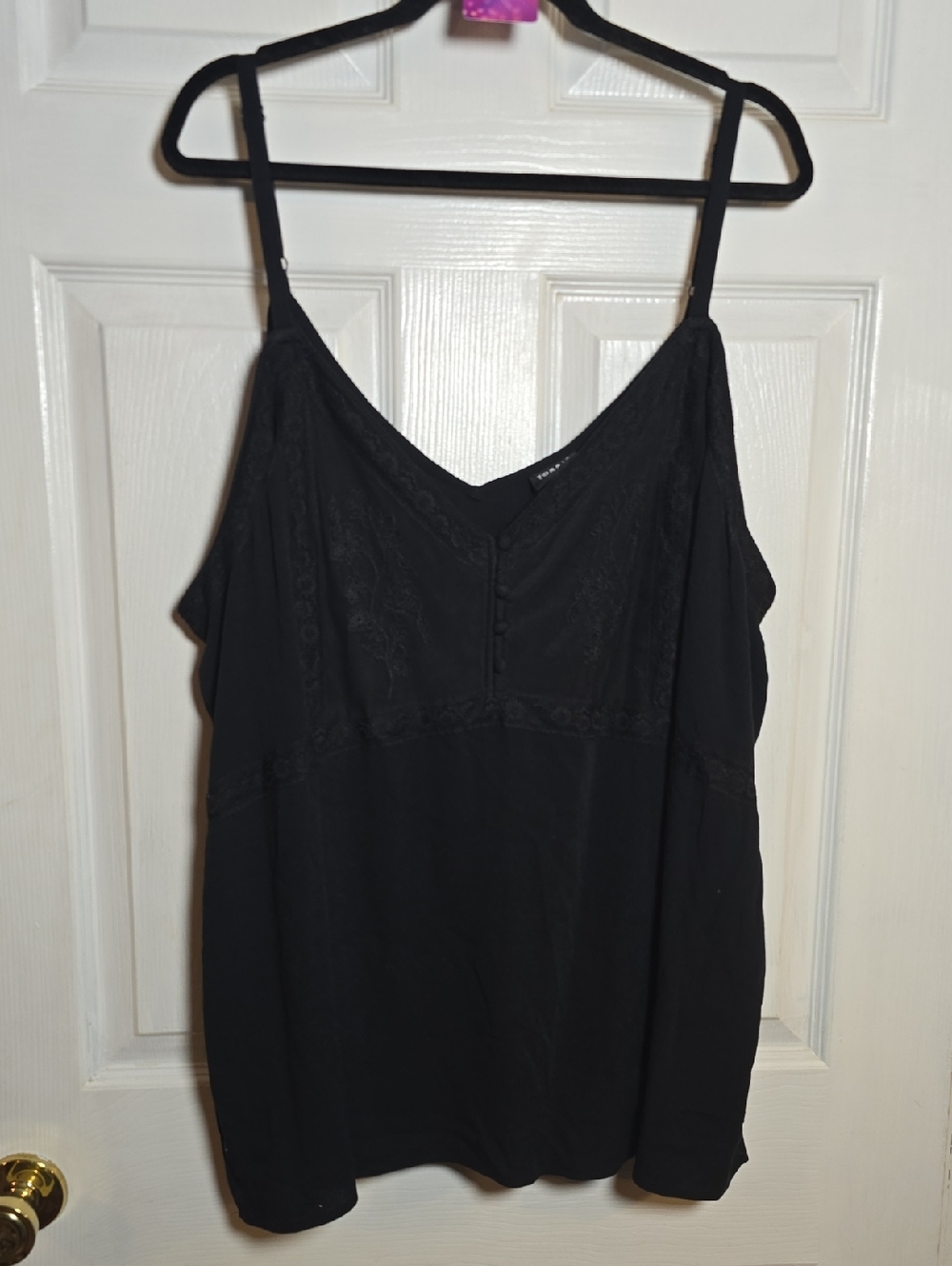 131 NWT Torrid 5 5X Deep Black Crinkle Gauze Embroidered Babydoll Tank Top Cami